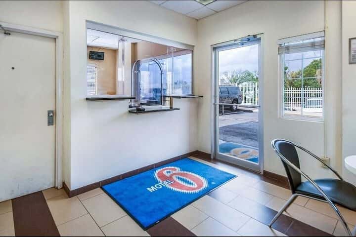 Hotel 1 of 31