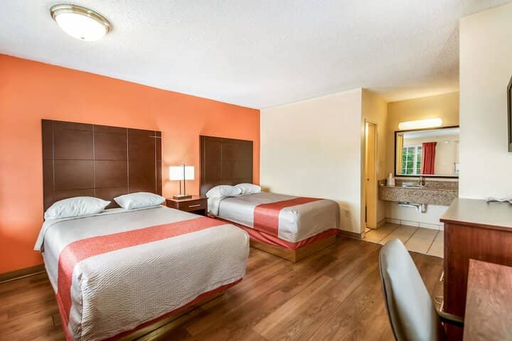 Room 2 of 31