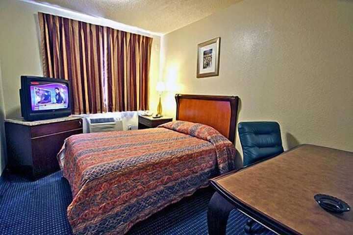Room 18 of 31