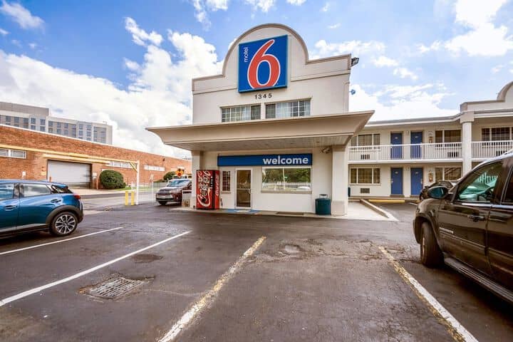 Hotel 30 of 31